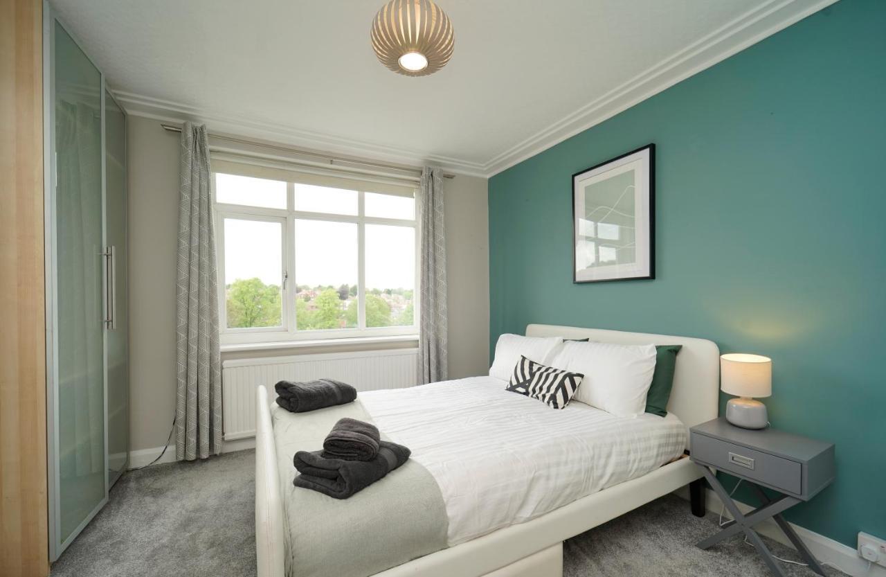 לידס Stunning 5 Bed House In Chapel Allerton, Sleeps 9 מראה חיצוני תמונה